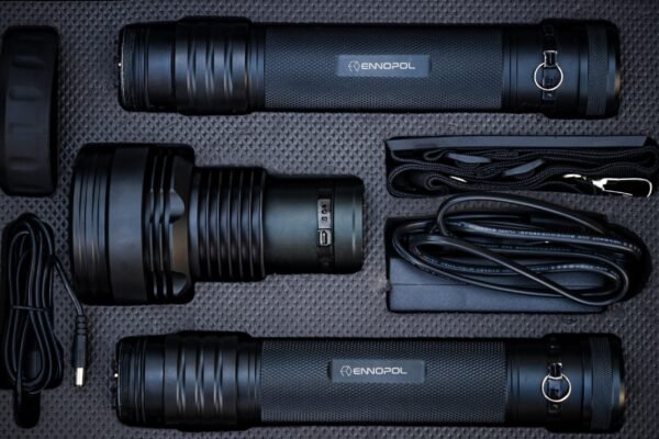 EnnoPol 10.5Ah durable multi-function flashlight